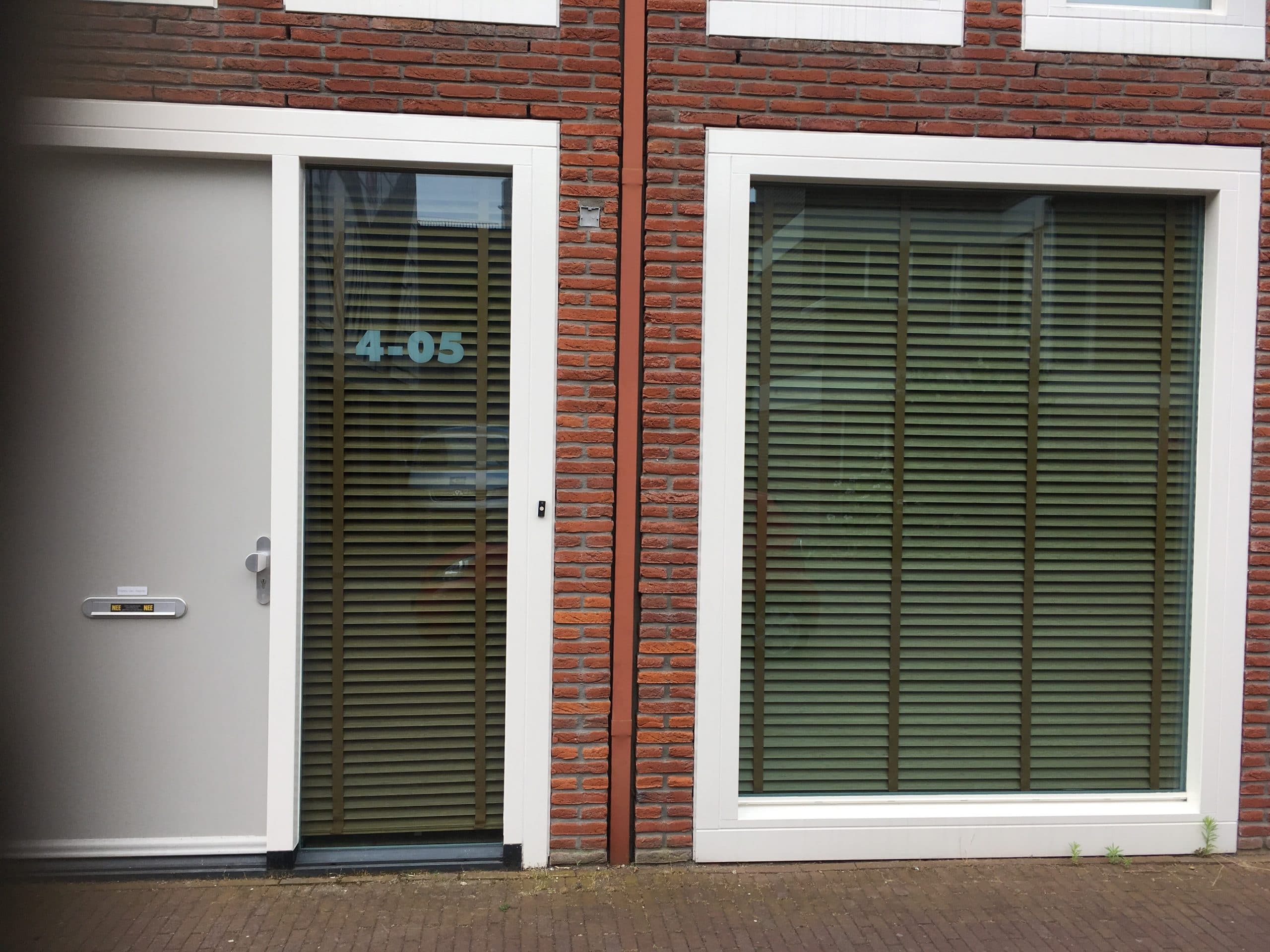 Utrecht - particuliere woning voorzien van OSX80 glasfolie. Weert tot 54% van de zonnewarmte en is praktisch niet zichtbaar
